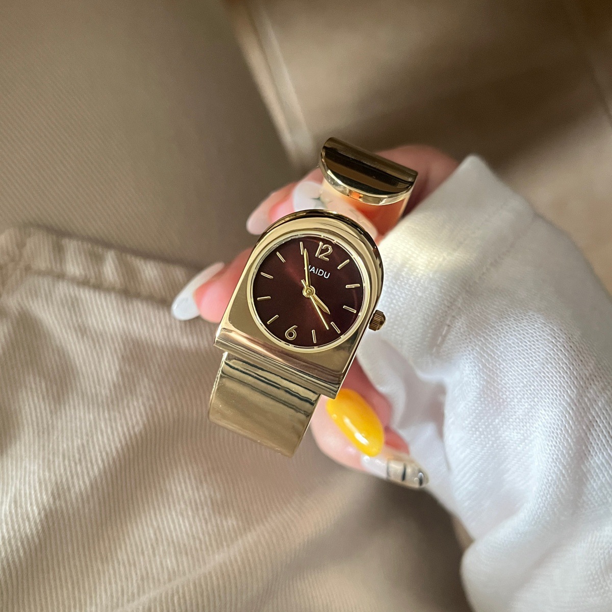 Jam Tangan Gelang Emas Baru 20 - Luxury Watch Levels ulasan dan harga